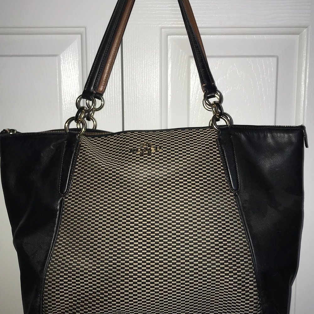 COACH purse/handbag